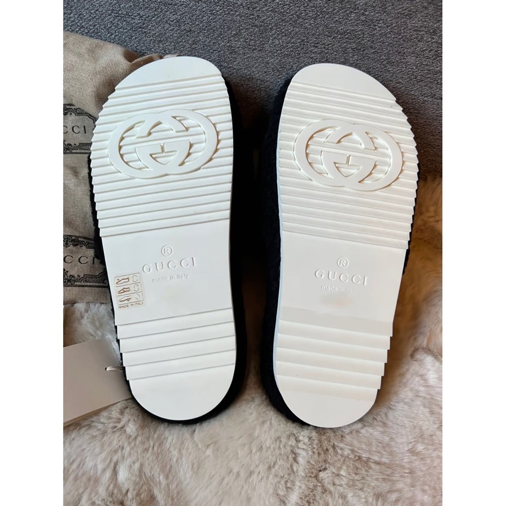 New Gucci GG logo Shearling Eileen Teddy slides in black with Interlocki… - Picture 11 of 11